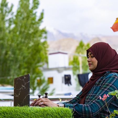Rainbow Holiday Home Leh Luaran gambar