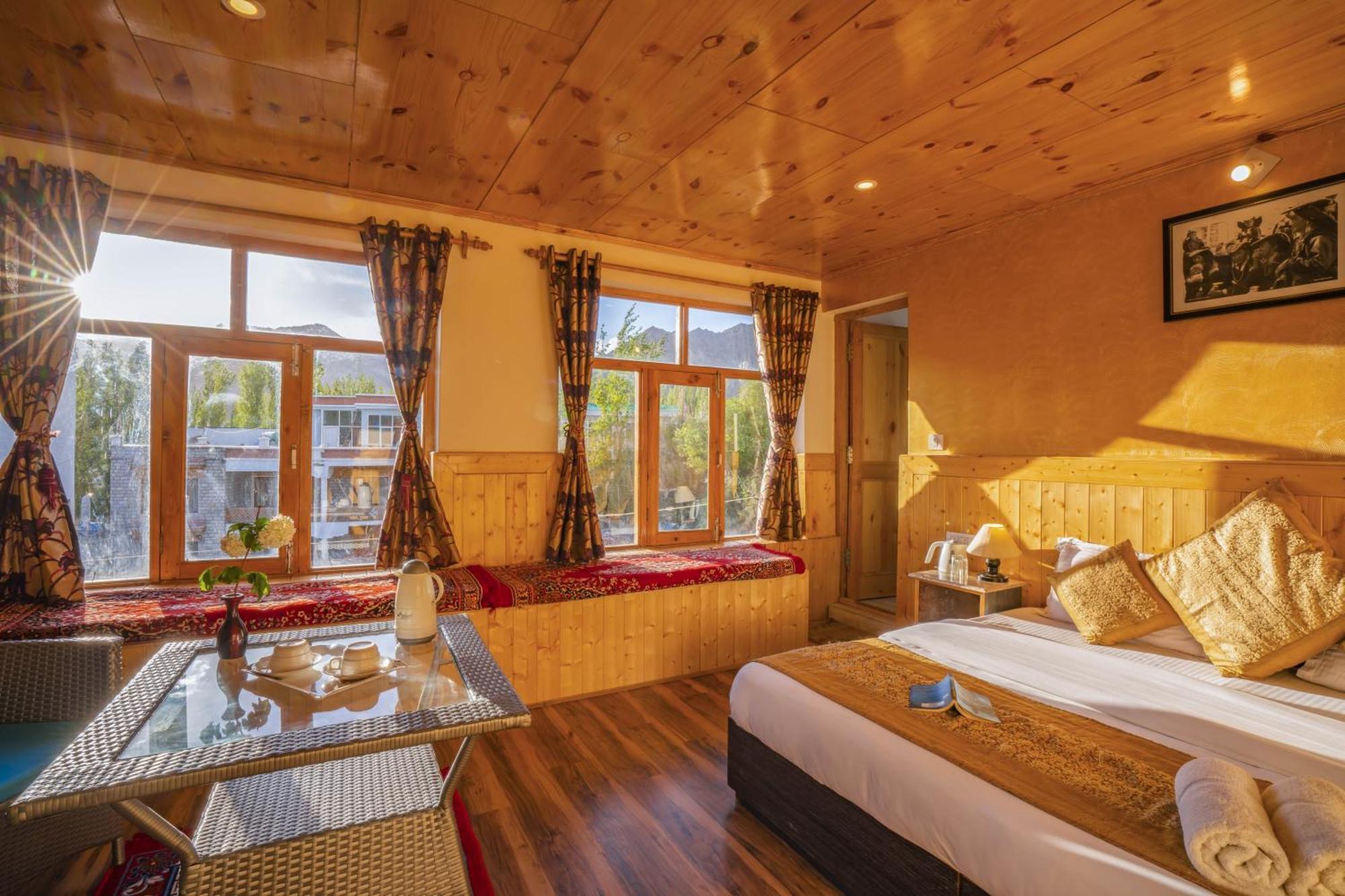 Rainbow Holiday Home Leh Luaran gambar