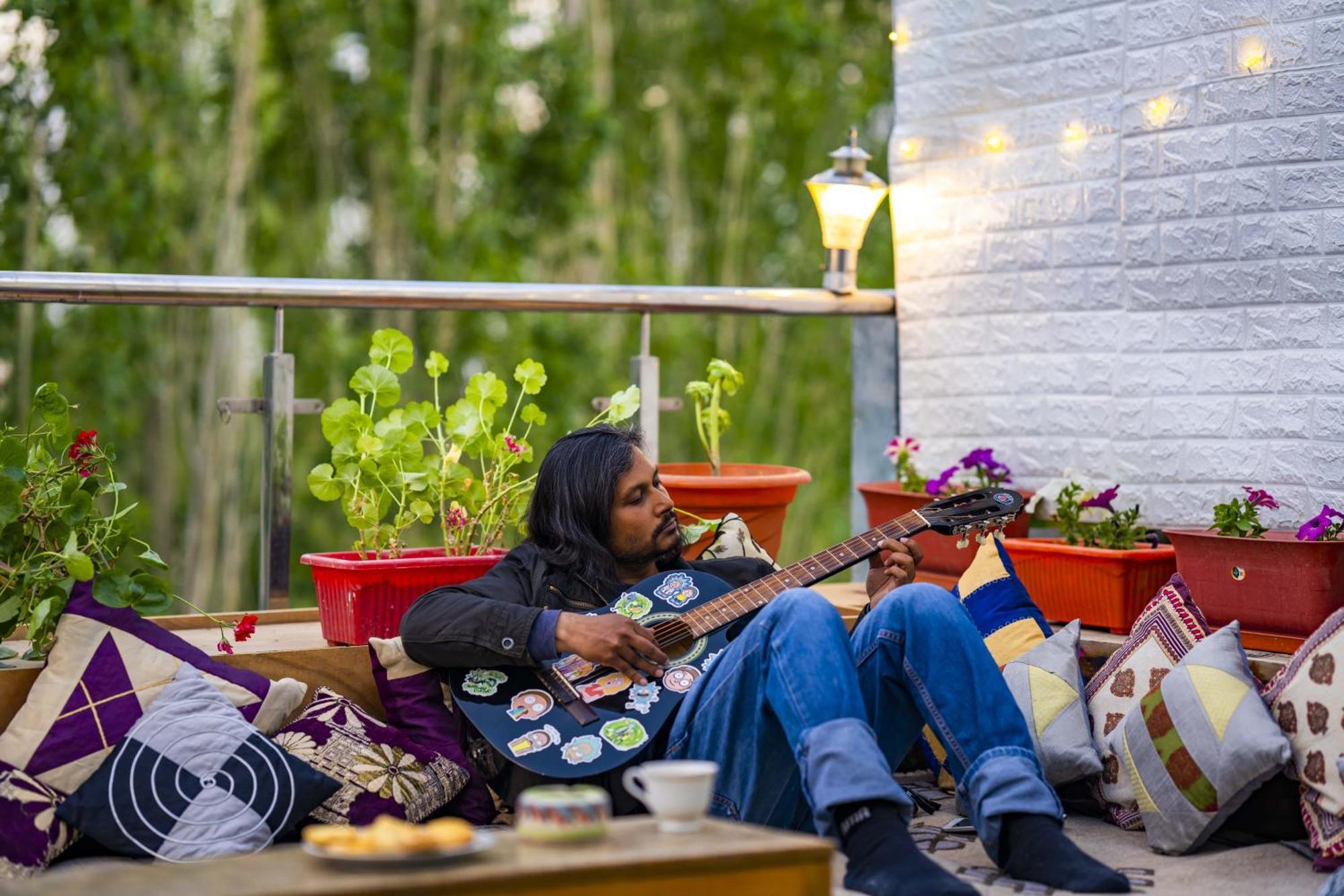 Rainbow Holiday Home Leh Luaran gambar