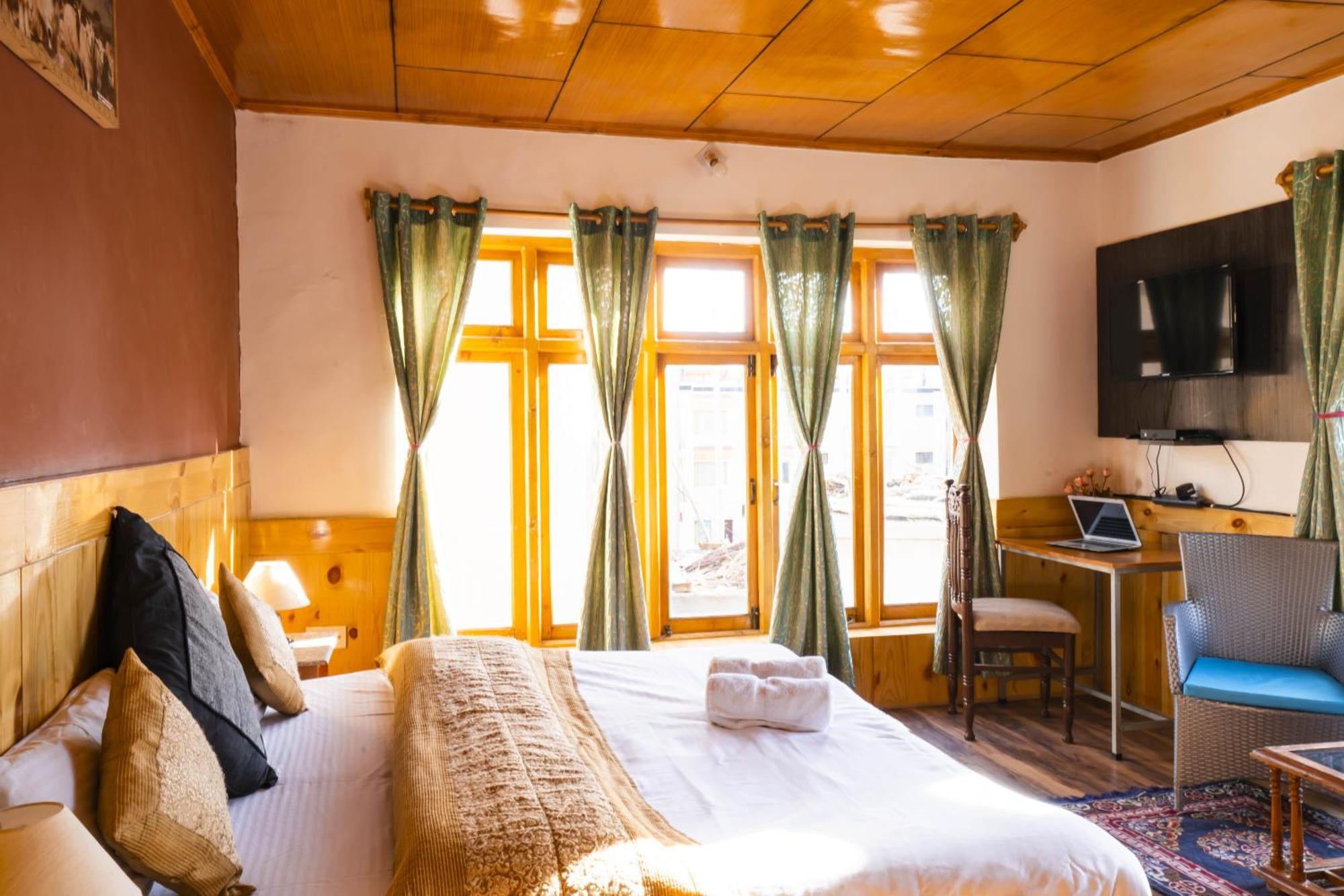 Rainbow Holiday Home Leh Luaran gambar
